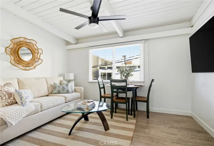 121 Rosecrans Avenue C, Manhattan Beach, California 90266