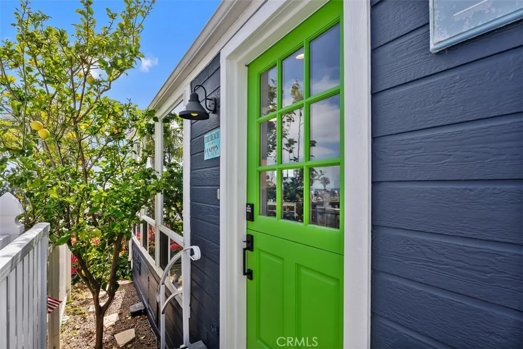Fruit Tree Adds Privacy!