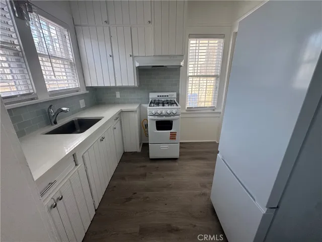 5160 1/2 Franklin Avenue, Los Angeles, California 90027