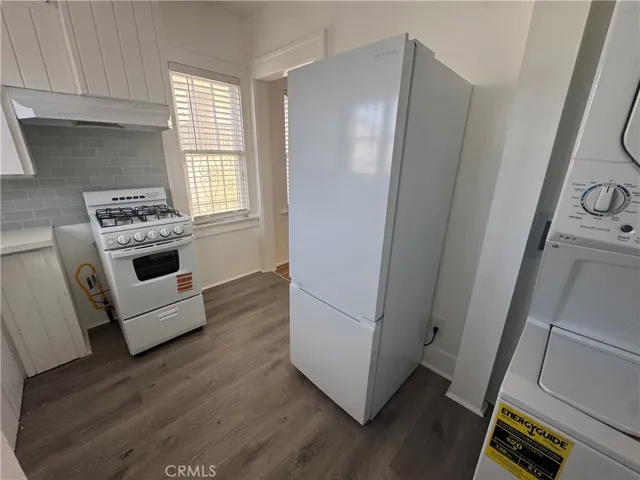 5160 1/2 Franklin Avenue, Los Angeles, California 90027