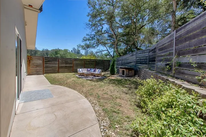 425 Echo Valley Road, Salinas, California 93907