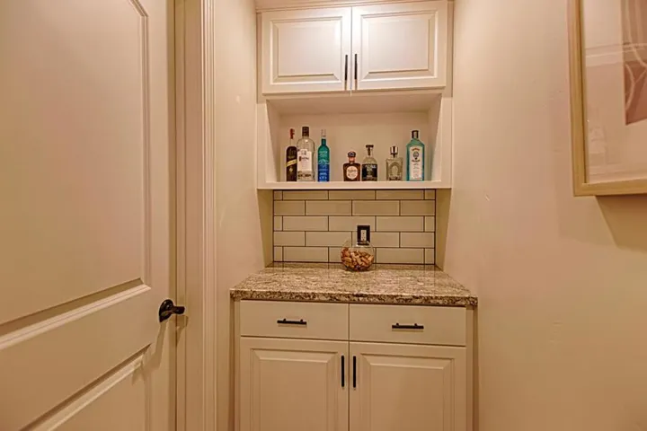 425 Echo Valley Road, Salinas, California 93907