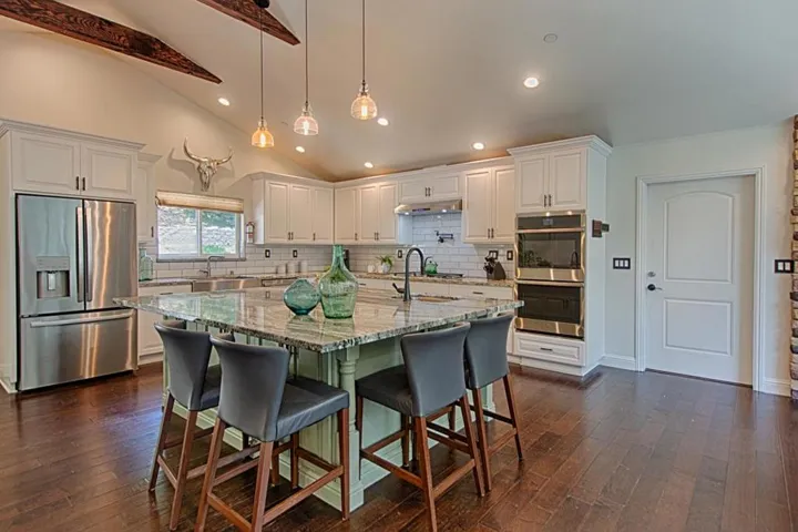 425 Echo Valley Road, Salinas, California 93907