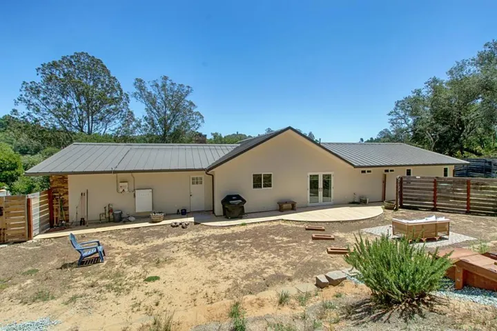 425 Echo Valley Road, Salinas, California 93907