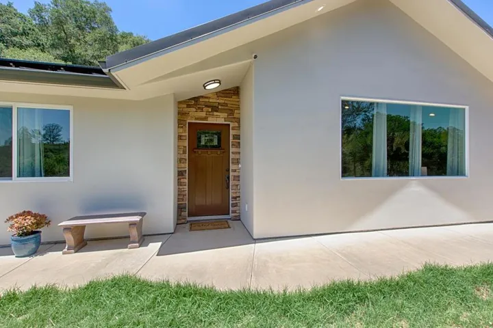 425 Echo Valley Road, Salinas, California 93907