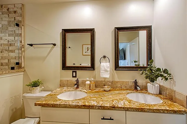 425 Echo Valley Road, Salinas, California 93907