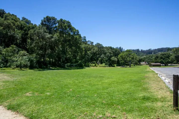 425 Echo Valley Road, Salinas, California 93907