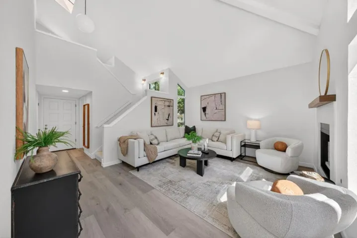 2080 Marich Way 15, Mountain View, California 94040