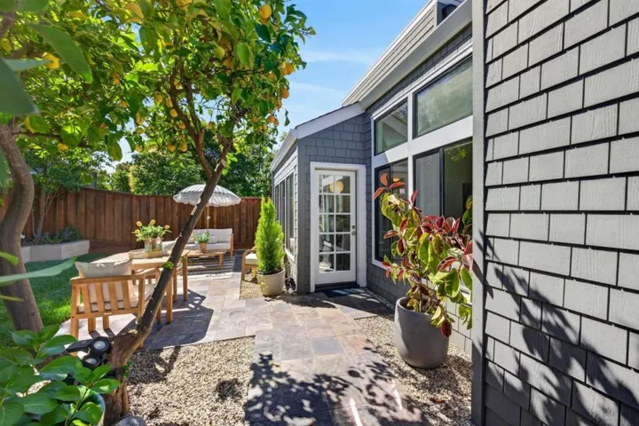 2080 Marich Way 15, Mountain View, California 94040