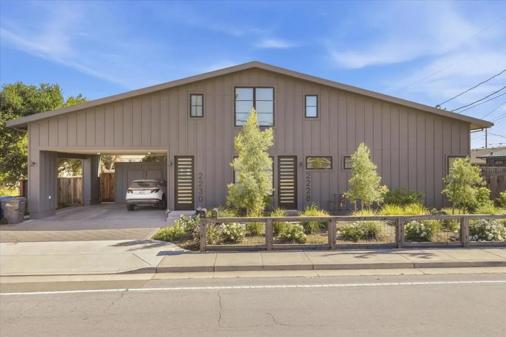 2228 Capitola Rd