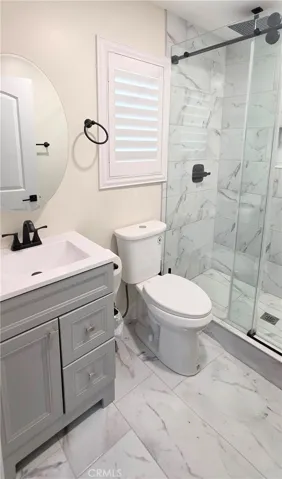 Main bedroom bathroom