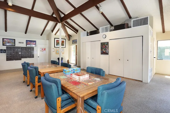 Dining and meeting space