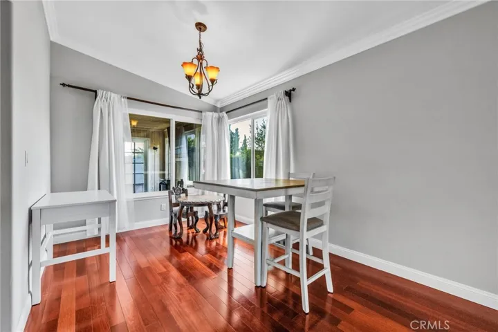 23041 La Granja, Valencia, California 91354