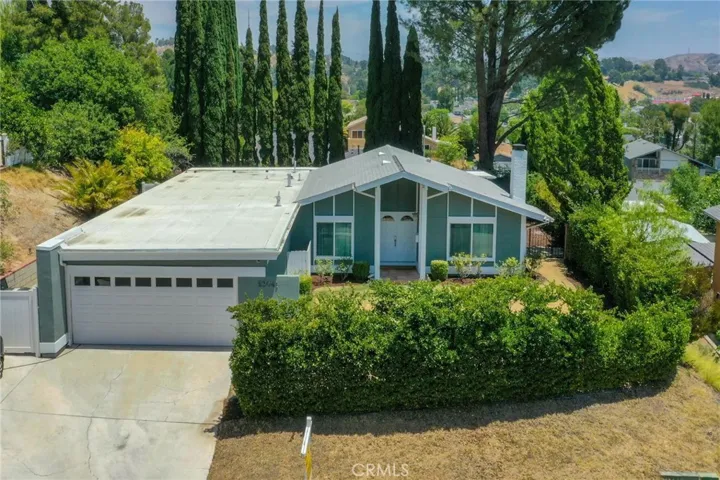 23041 La Granja, Valencia, California 91354