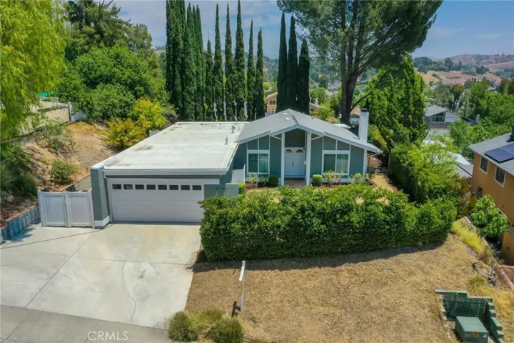 23041 La Granja, Valencia, California 91354