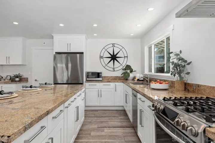 1570 Avenida De Los Lirios, Encinitas, California 92024