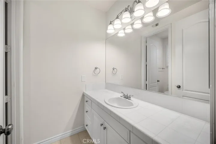 8040 Corte Sasafras, Carlsbad, California 92009