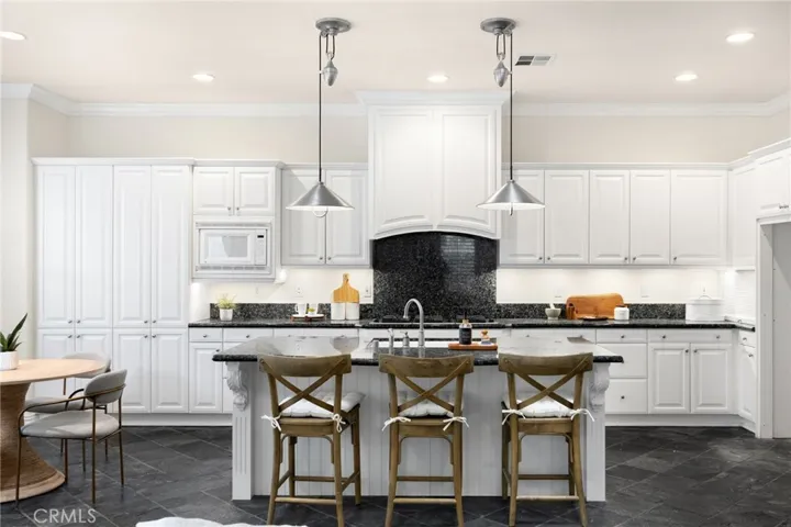 8040 Corte Sasafras, Carlsbad, California 92009