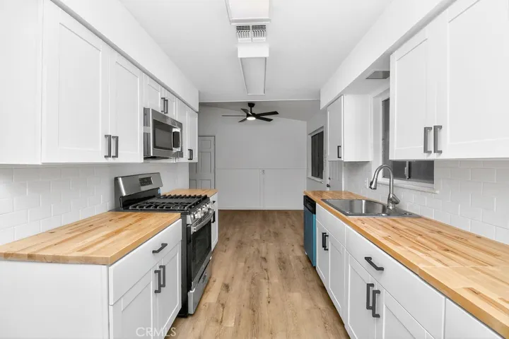 21015 Rio Vista, Needles, California 92363