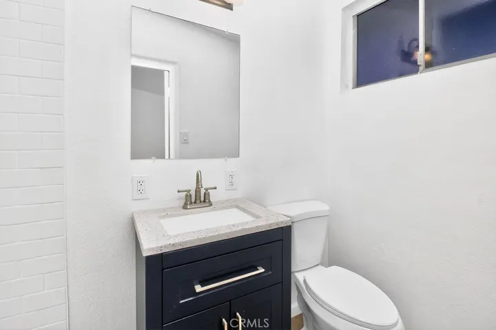 21015 Rio Vista, Needles, California 92363
