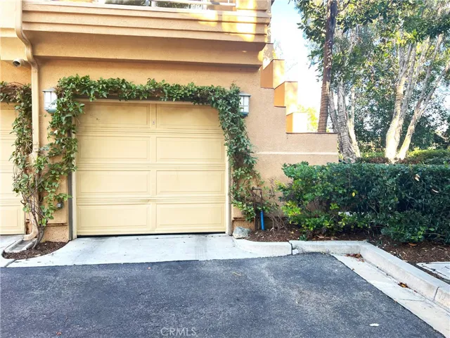 garage no. 1 under the unit
