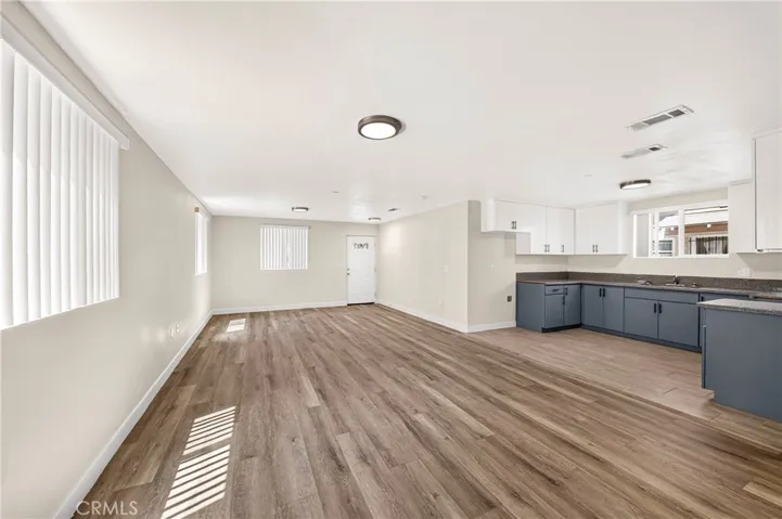 924 W 75th Street, Los Angeles, California 90044