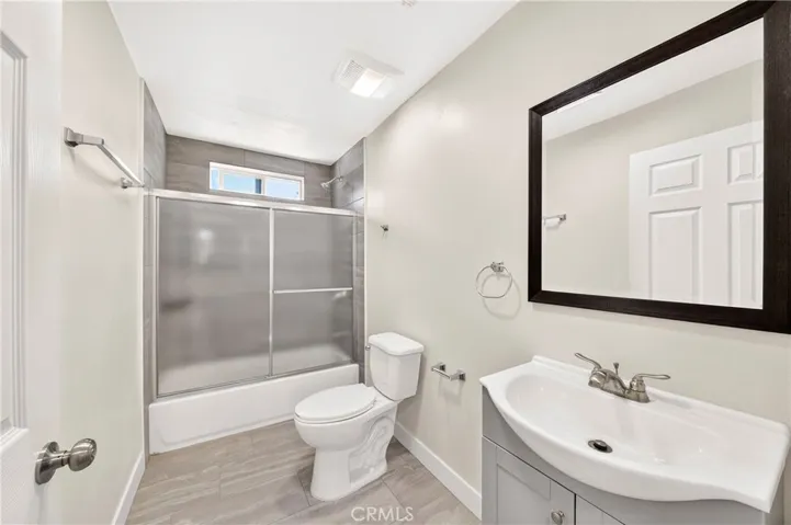924 W 75th Street, Los Angeles, California 90044