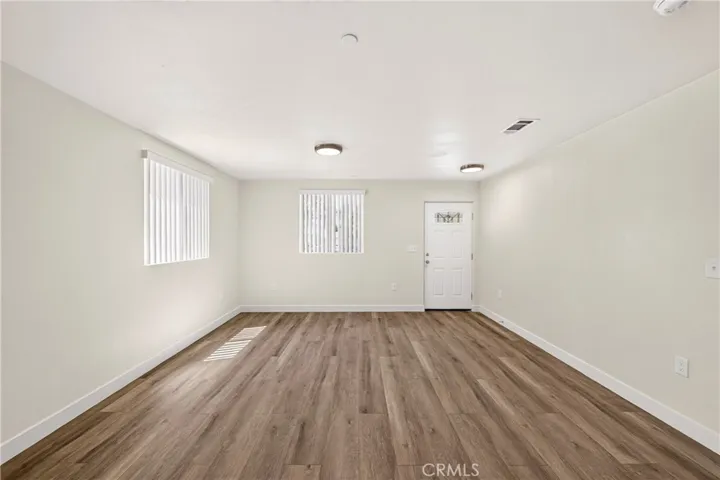 924 W 75th Street, Los Angeles, California 90044