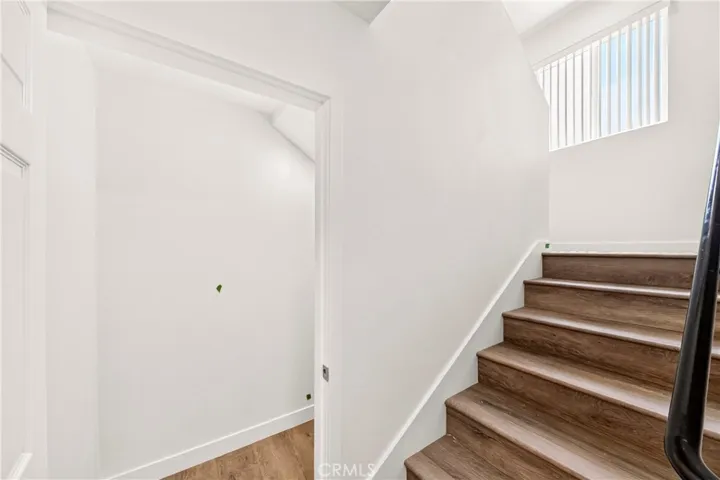 924 W 75th Street, Los Angeles, California 90044