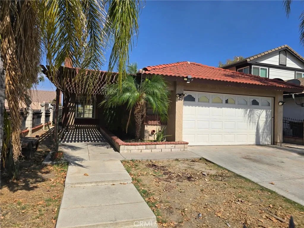 1529 Apple Creek