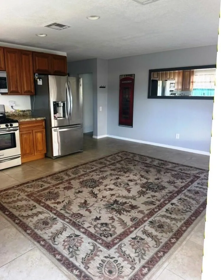 Dining Area 1