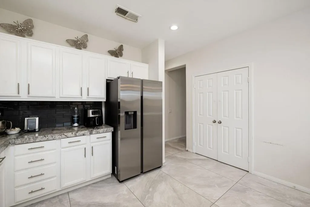 25-web-or-mls-BBGaslight_OPMG_0626_025