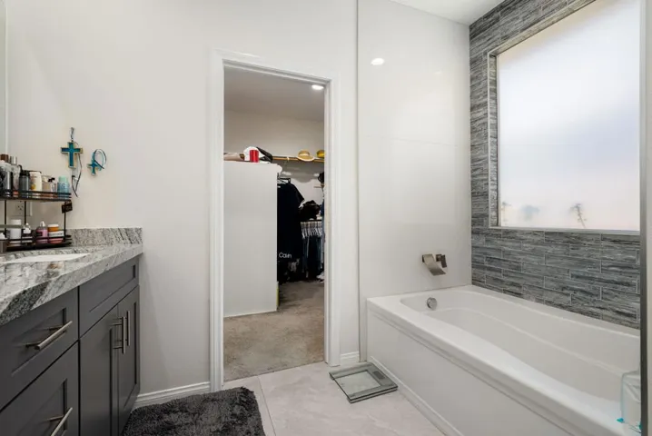 47-web-or-mls-BBGaslight_OPMG_0626_047