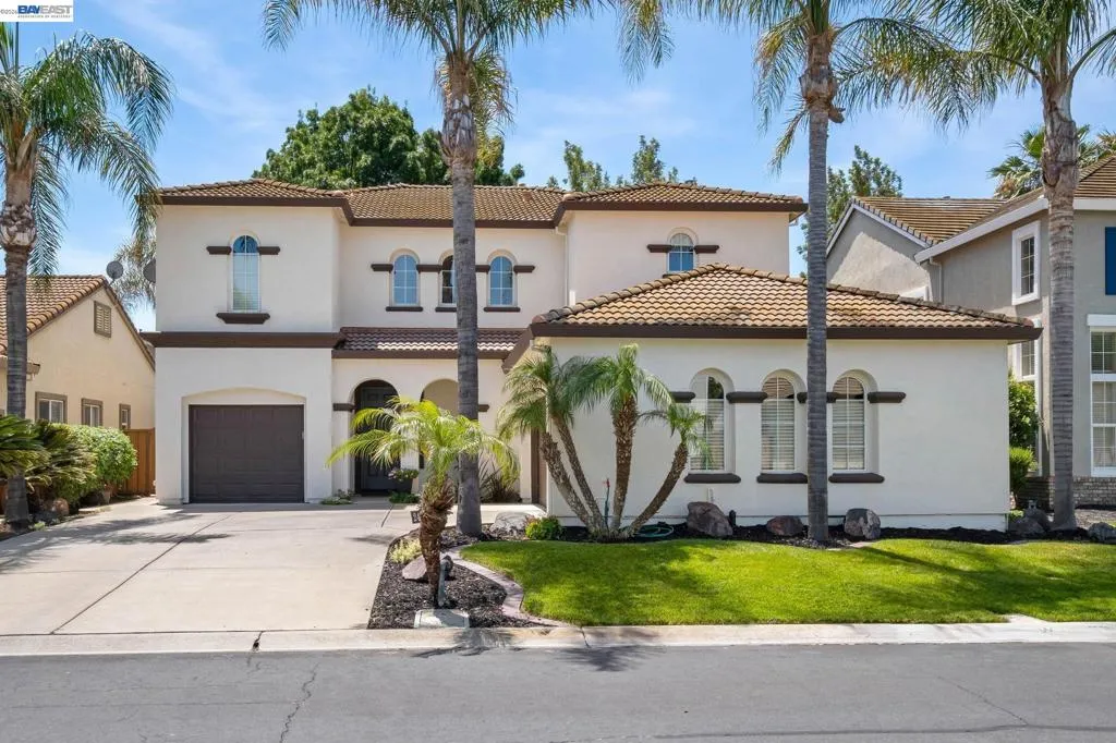 PRIVATE GATED COMMUNITY