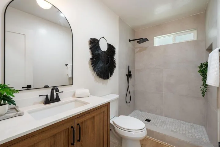 736-738 18th Street, San Diego, California 92154