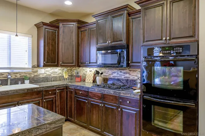 3436 Laurashawn Ln, Escondido, California 92026
