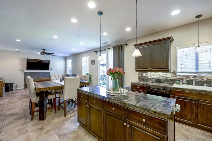 3436 Laurashawn Ln, Escondido, California 92026