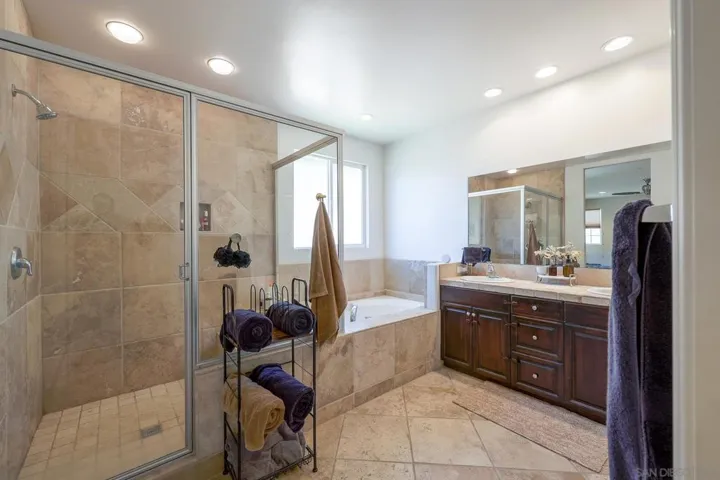 3436 Laurashawn Ln, Escondido, California 92026