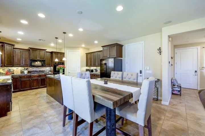 3436 Laurashawn Ln, Escondido, California 92026