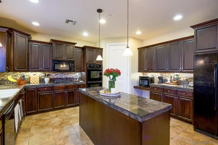 3436 Laurashawn Ln, Escondido, California 92026