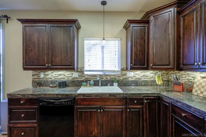 3436 Laurashawn Ln, Escondido, California 92026