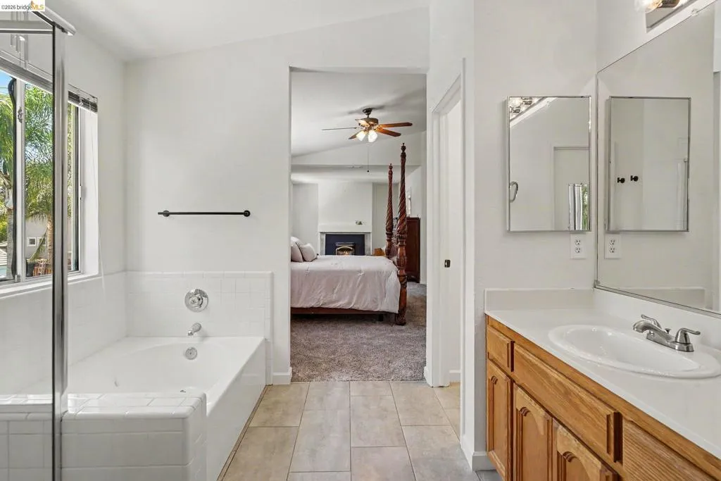Primary En Suite with Sunken Tub