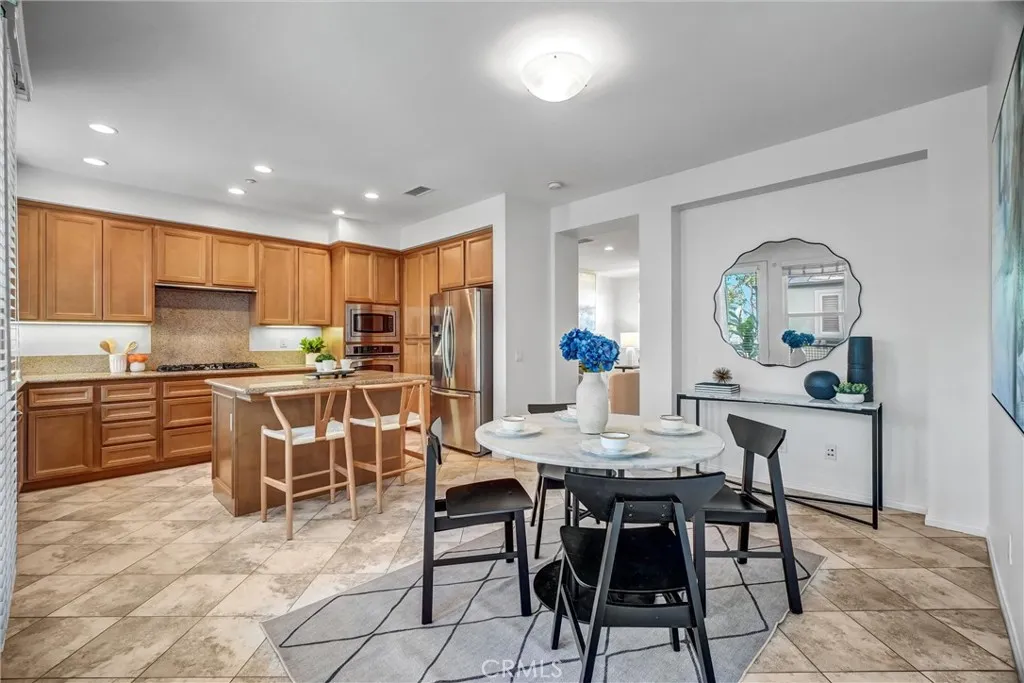 Large Entertaining Kitchen for the Gourmet Chef