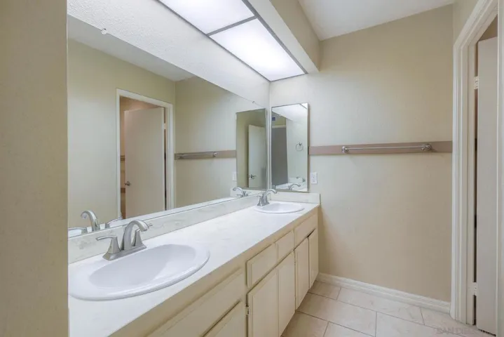 9430 Palomino Ridge, Lakeside, California 92040