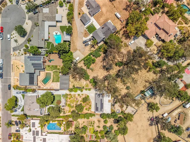 10768 Wheatland, Shadow Hills, California 91040