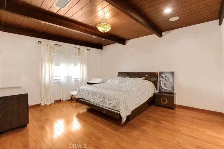 10768 Wheatland, Shadow Hills, California 91040