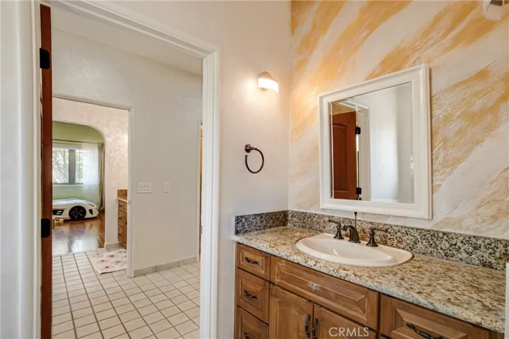 10768 Wheatland, Shadow Hills, California 91040