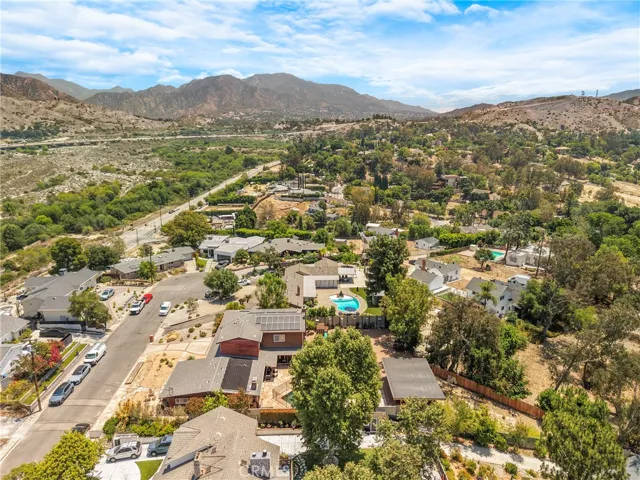 10768 Wheatland, Shadow Hills, California 91040