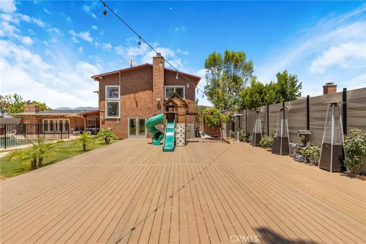 10768 Wheatland, Shadow Hills, California 91040