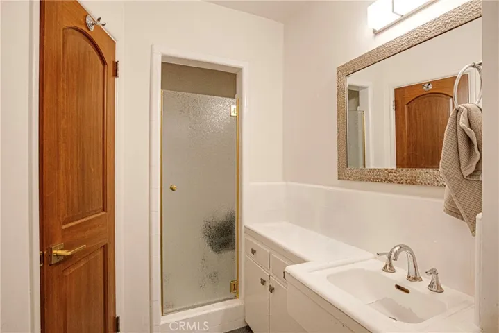 10768 Wheatland, Shadow Hills, California 91040